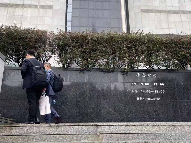 故意提供不合格武器裝備、軍事設(shè)施罪判多久?奉賢律師來解答